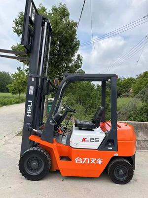 合力2.5吨柴油叉车